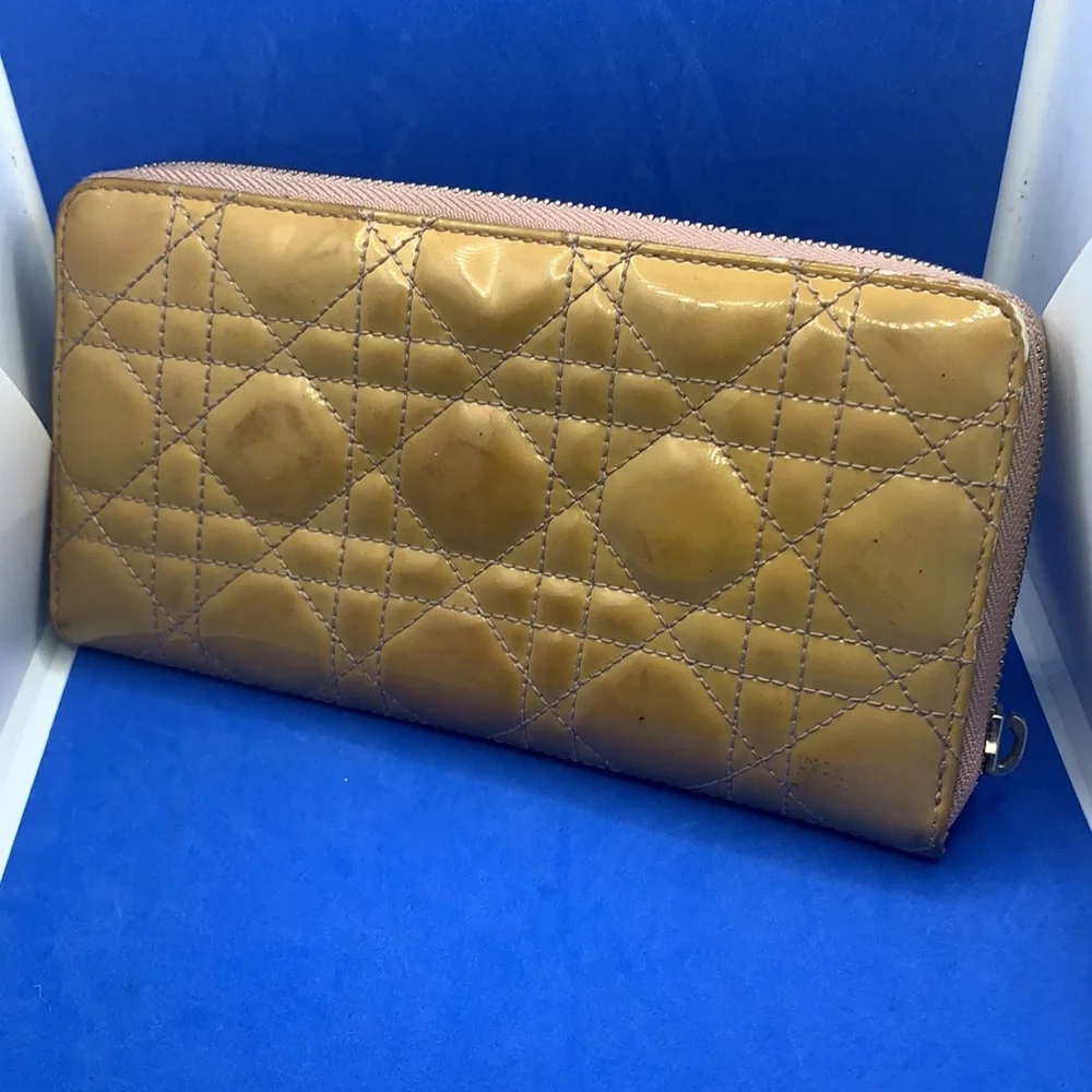 Christian Dior‎ patent leather quilted wallet